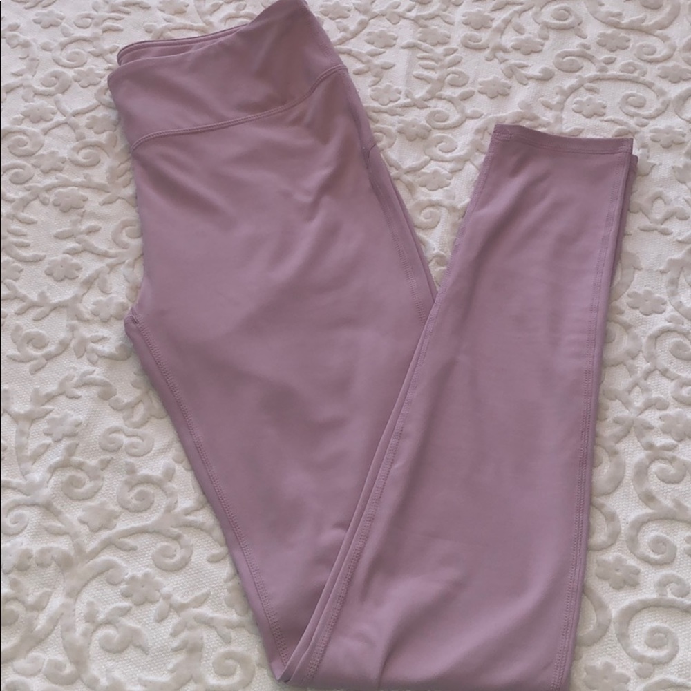 🔥 Fabletics Rose Powerform Leggings-Sz Medium